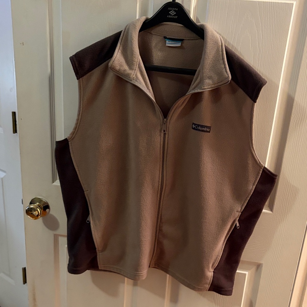 Columbia Tan and Brown Fleece Vest